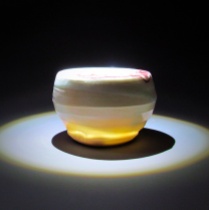 Tiny porcelain teabowl, 40